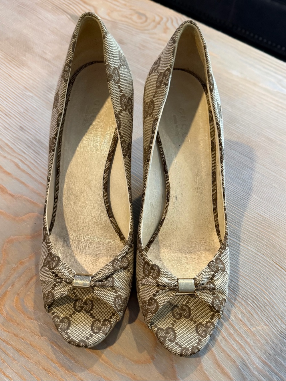 Gucci Cyprus Cork Wedge Peep Toe Pumps. Size 6
